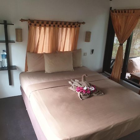 Ana Warung & Bungalows Gili Meno Ngoại thất bức ảnh