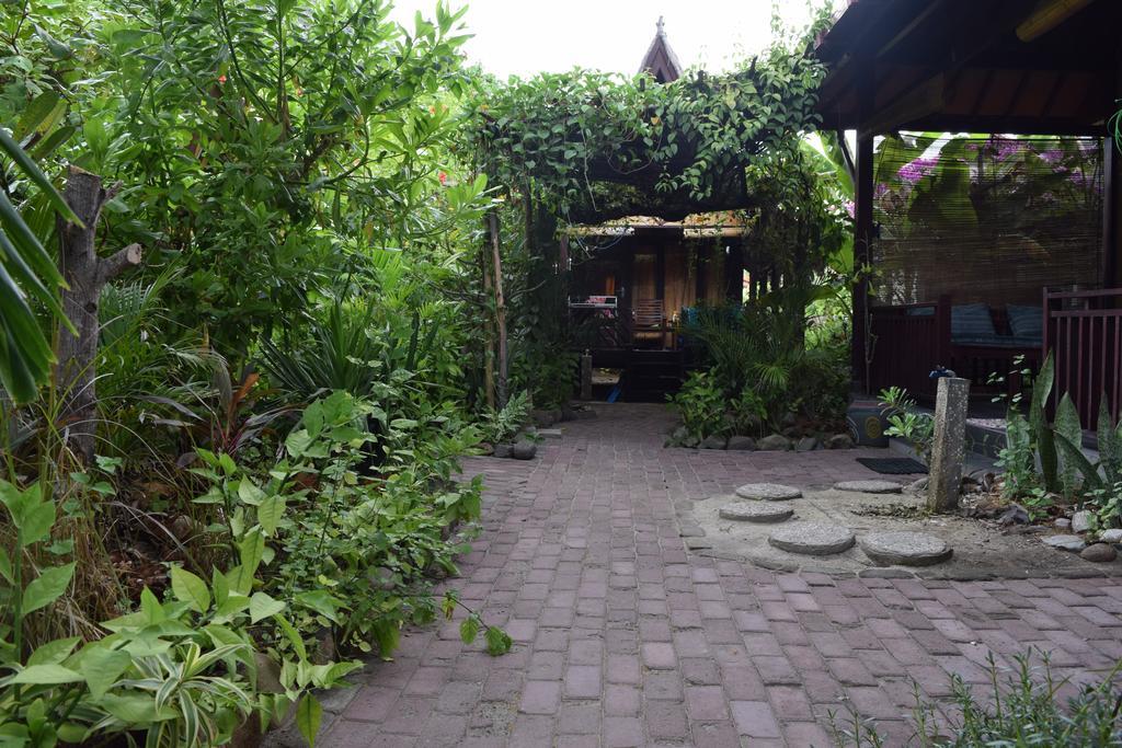 Ana Warung & Bungalows Gili Meno Ngoại thất bức ảnh