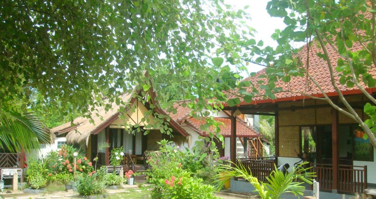 Ana Warung & Bungalows Gili Meno Ngoại thất bức ảnh